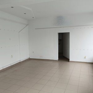 Spatiu comercial 75mp, Ultracentral