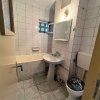 Apartament 2 camere la parter Calea Bucuresti, posibil Birou/Cabinet/Comercial thumb 3
