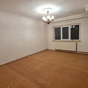 Vanzare apartament 3 camere Tudor Vladimirescu, confort 1 decomandat, etaj 3
