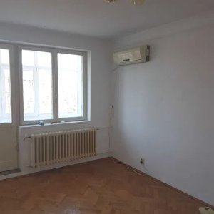 Apartament 2 camere nemobilat Craiovei