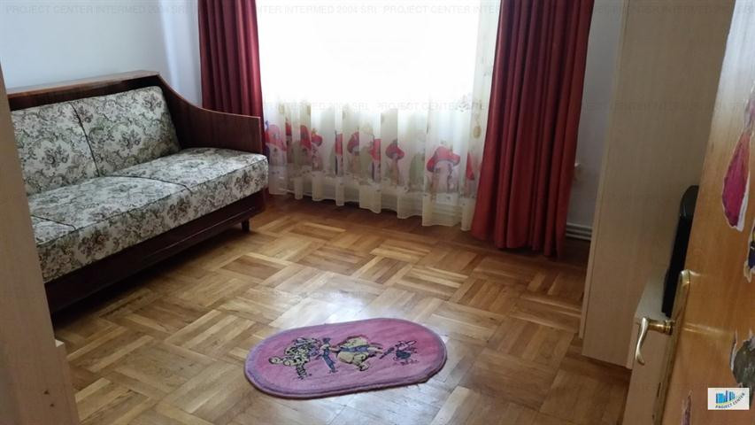 Apartament 3 camere Banat, confort 1, etaj 3 4