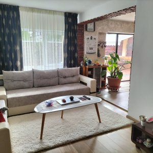 Vila de lux, 3 camere, garaj, langa Slava