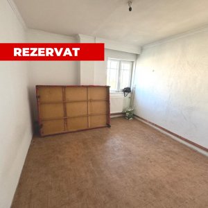 Apartament 3 camere decomandat Rolast