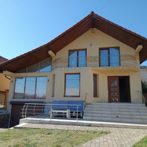 Casa 4 camere, interior de lux, Geamana