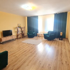 Apartament 3 camere si garaj Craiovei, bloc nou, etajul 1