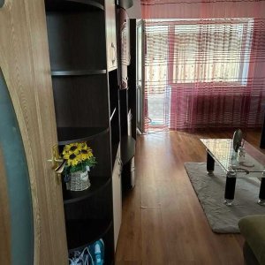 Apartament 2 camere, Razboieni, cu balcon