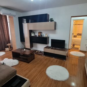 Apartament 3 camere Calea Bucuresti, confort 1, etaj 2