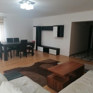 Vila 4 camere, Pitesti, Zona Cristal