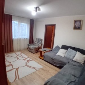 Apartament 2 camere, Exercitiu, etajul 4, cu balcon