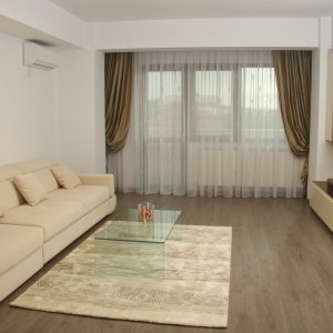 Apartament de lux, doua balcoane, finisaje premium, loc de parcare inclus