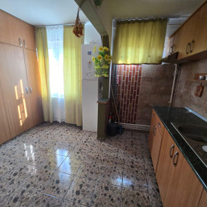 Apartament 3 camere, etajul 3, centrala termica