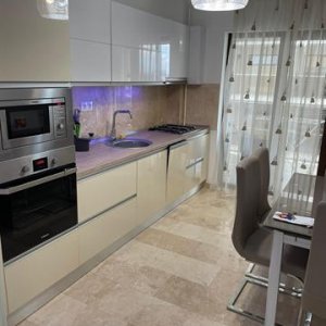 Apartament 2 camere Centru, bloc nou, parcare