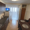 Apartament 2 camere, semidecomandat, Fratii Golesti, et. 2 thumb 3