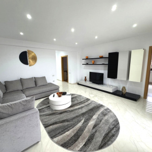 Apartament 3 transformat in 2 camere, bloc nou, Negru Voda