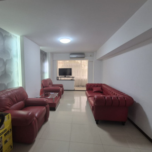 Apartament 3 camere Centru - zona Universitatii Pitesti, etaj 1