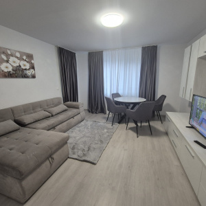 Apartament 2 camere complex Balcescu Residence, zona Nord, parcare privata