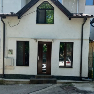 Casă 2 camere, P+M, Zonă Centrală