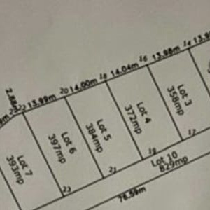 Teren intravilan Albota – 397 mp, deschidere 14 m, utilități la 30 m