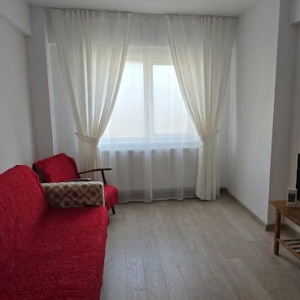 Garsoniera Mioveni, etaj 2, renovata integral