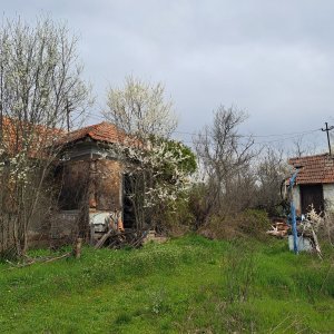 Teren cu casa locuibila, Stolnici, intravilan, 3200 mp