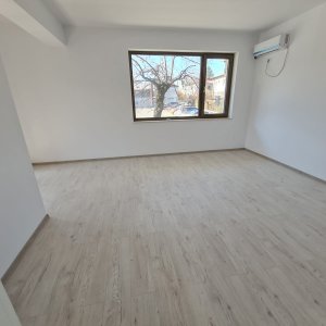 Spatiu parter, bloc nou